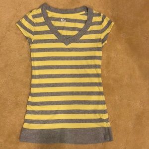 Junior’s V-Neck Top